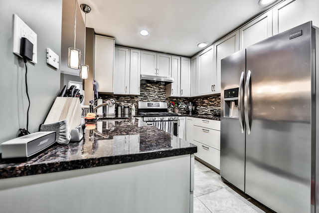 1500 N LaSalle Drive 5B