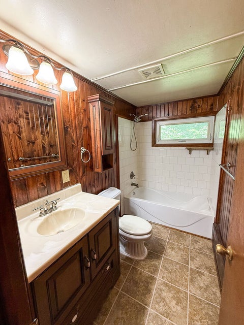 Tiny photo for 1516 Hunter Street, Sterling, IL 61081 (MLS # 12776597)
