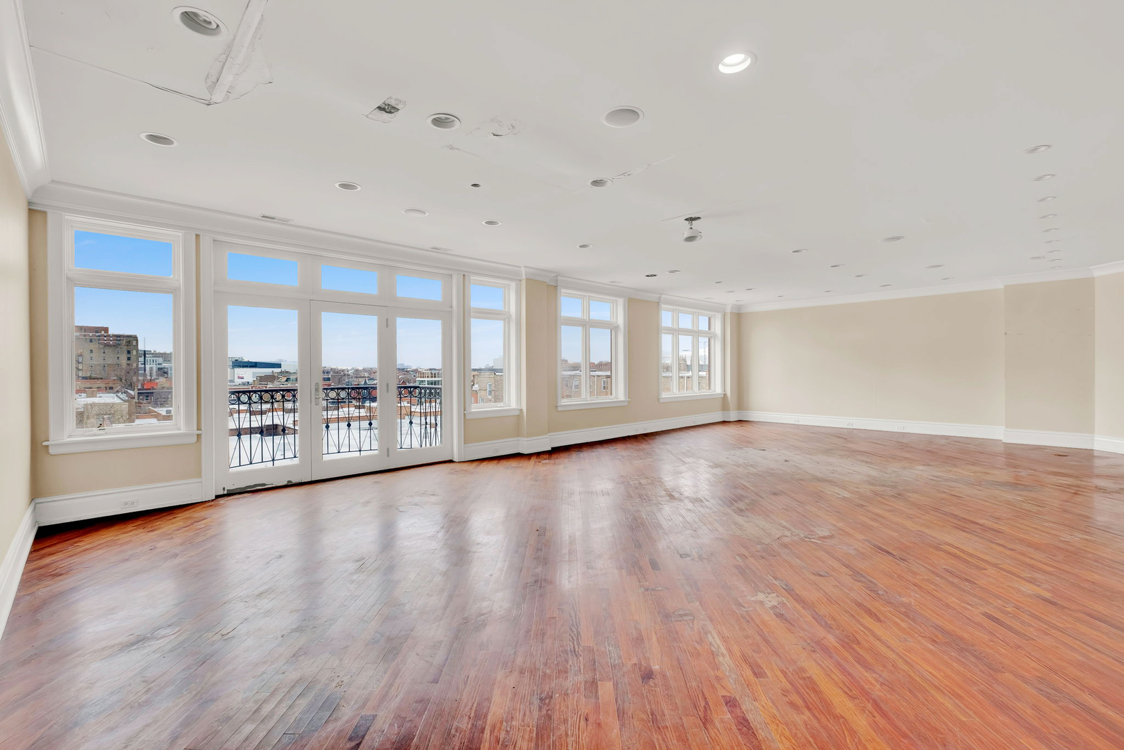 545 W Aldine Avenue 6E