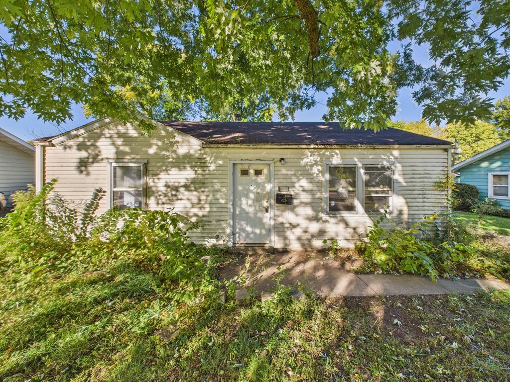 Photo for 527 Sehring Street, Joliet, IL 60436 (MLS # 12501794)