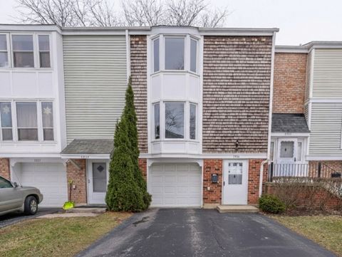 Photo of 1933 Williamsburg Drive, Hoffman Estates, IL 60169 (MLS # 12543534)