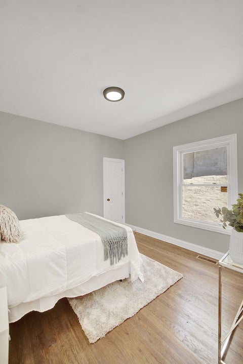 Tiny photo for 7707 S Ridgeland Avenue, Chicago, IL 60649 (MLS # 12745632)