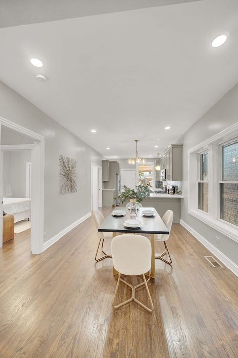 Tiny photo for 7707 S Ridgeland Avenue, Chicago, IL 60649 (MLS # 12745632)