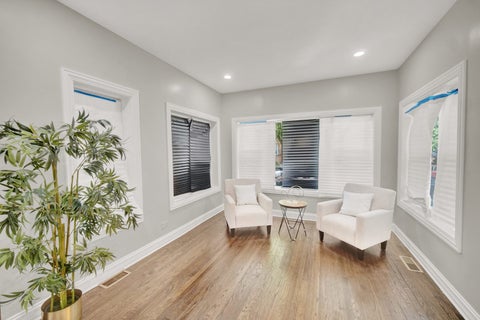 Tiny photo for 7707 S Ridgeland Avenue, Chicago, IL 60649 (MLS # 12745632)