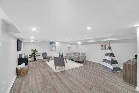 Tiny photo for 1707 E 93rd Street, Chicago, IL 60617 (MLS # 12504876)