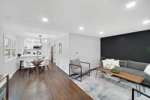 Tiny photo for 1707 E 93rd Street, Chicago, IL 60617 (MLS # 12504876)