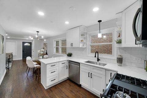 Tiny photo for 1707 E 93rd Street, Chicago, IL 60617 (MLS # 12504876)