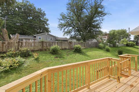 Tiny photo for 5010 N Harrison Street, Davenport, IA 52806 (MLS # 12714409)