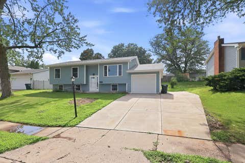 Tiny photo for 5010 N Harrison Street, Davenport, IA 52806 (MLS # 12714409)