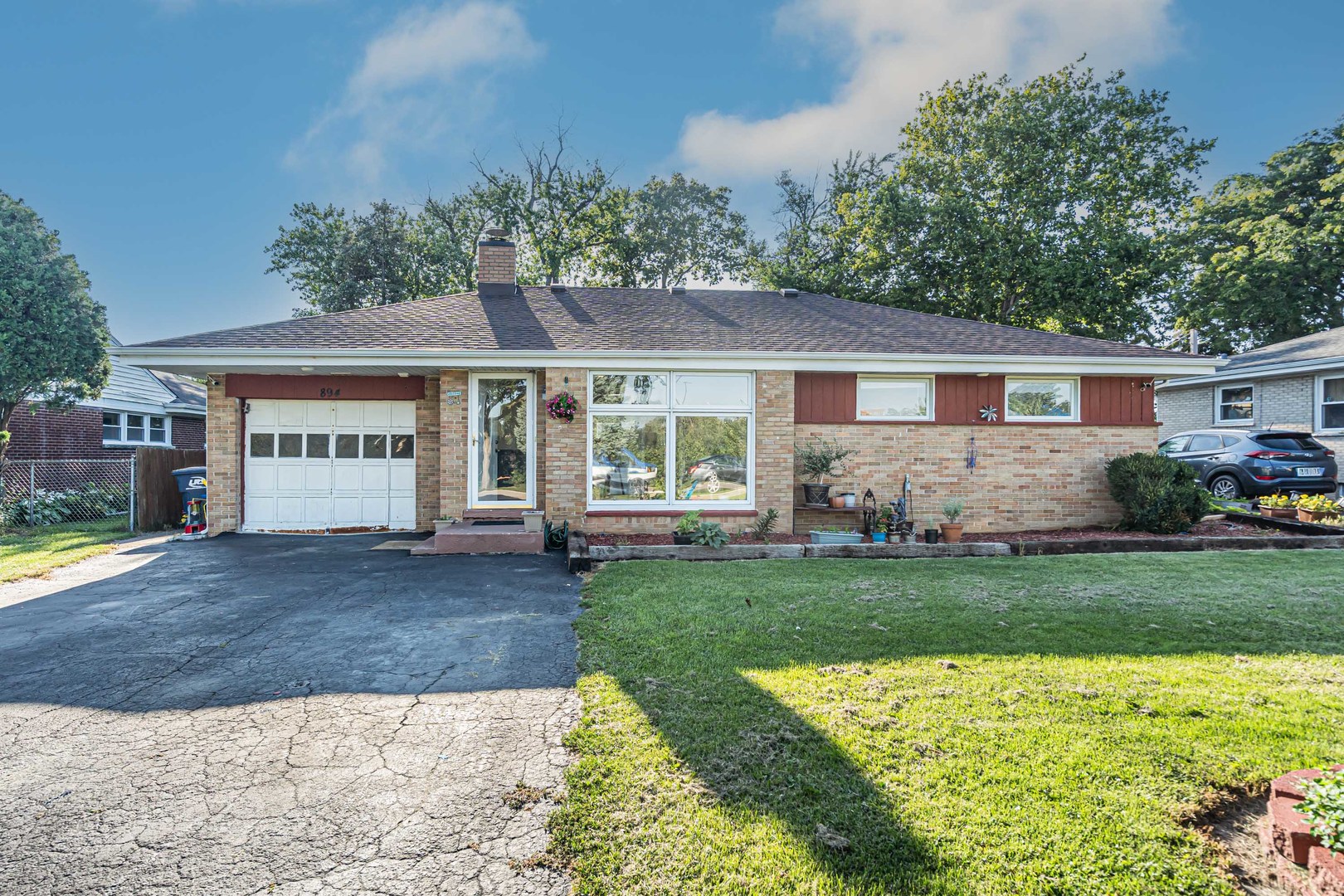 894 Parkview Lane