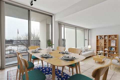 Tiny photo for 3200 N Lake Shore Drive #307, Chicago, IL 60657 (MLS # 12586087)