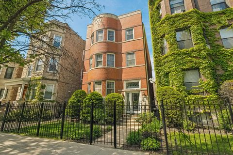 1206 W Addison Street 3 Chicago IL 60613