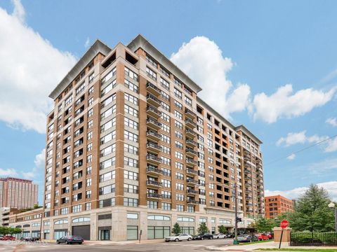 849 N FRANKLIN Street 418 Chicago IL 60610