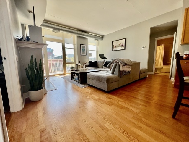 1001 W Madison Street 504
