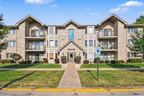 Photo of 8650 Laporte Avenue #1B, Burbank, IL 60459 (MLS # 12714665)