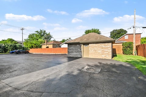 Tiny photo for 8650 Laporte Avenue #1B, Burbank, IL 60459 (MLS # 12714665)