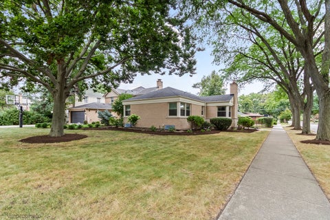Tiny photo for 1501 N Jackson Avenue, River Forest, IL 60305 (MLS # 12760933)