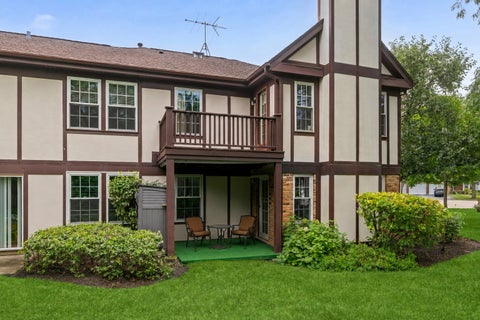 Tiny photo for 166 White Branch Court, Buffalo Grove, IL 60089 (MLS # 12718851)