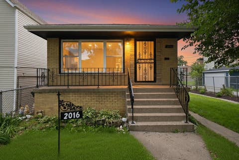 Photo of 2016 W 52nd Street, Chicago, IL 60609 (MLS # 12718256)