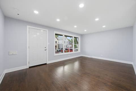 Tiny photo for 2016 W 52nd Street, Chicago, IL 60609 (MLS # 12718256)