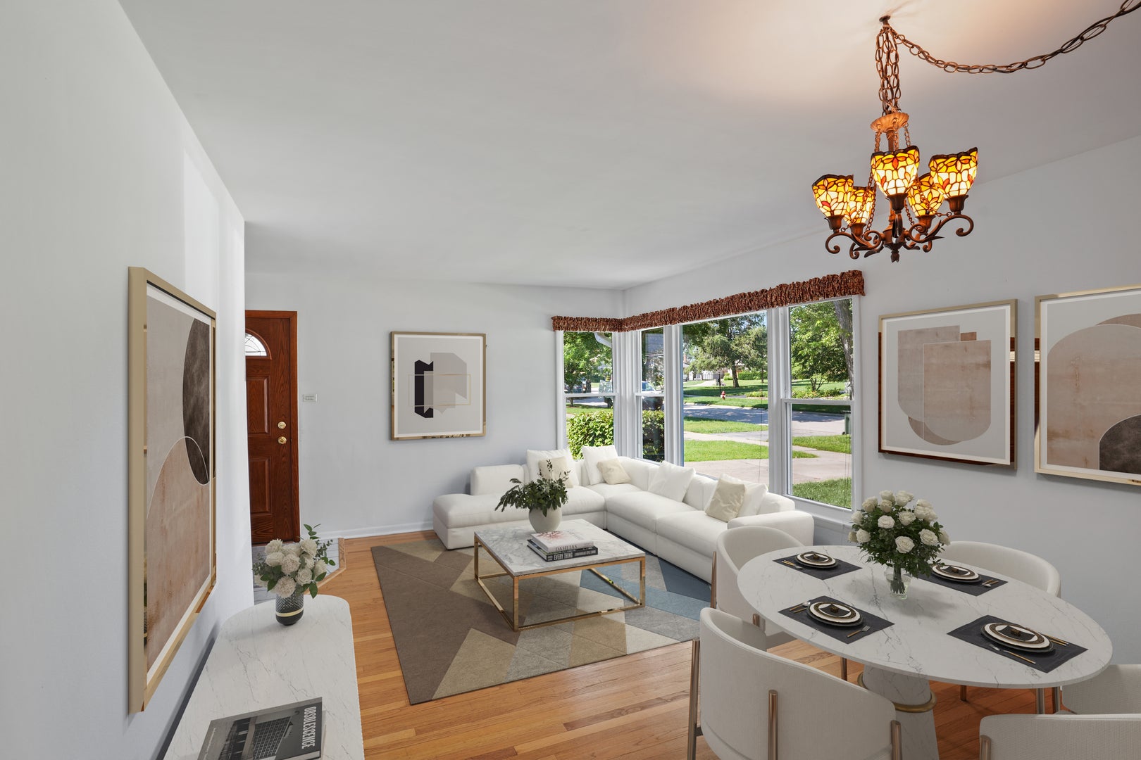 1419 W Saint James Place