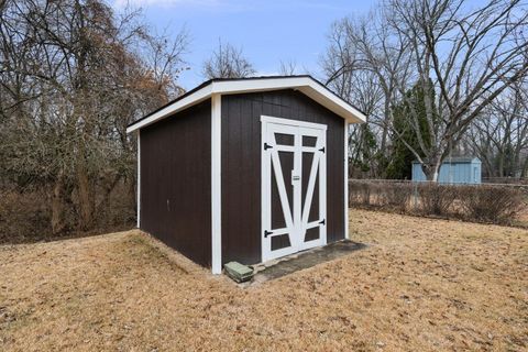 Tiny photo for 8412 10th Street W, Rock Island, IL 61201 (MLS # 100000527)