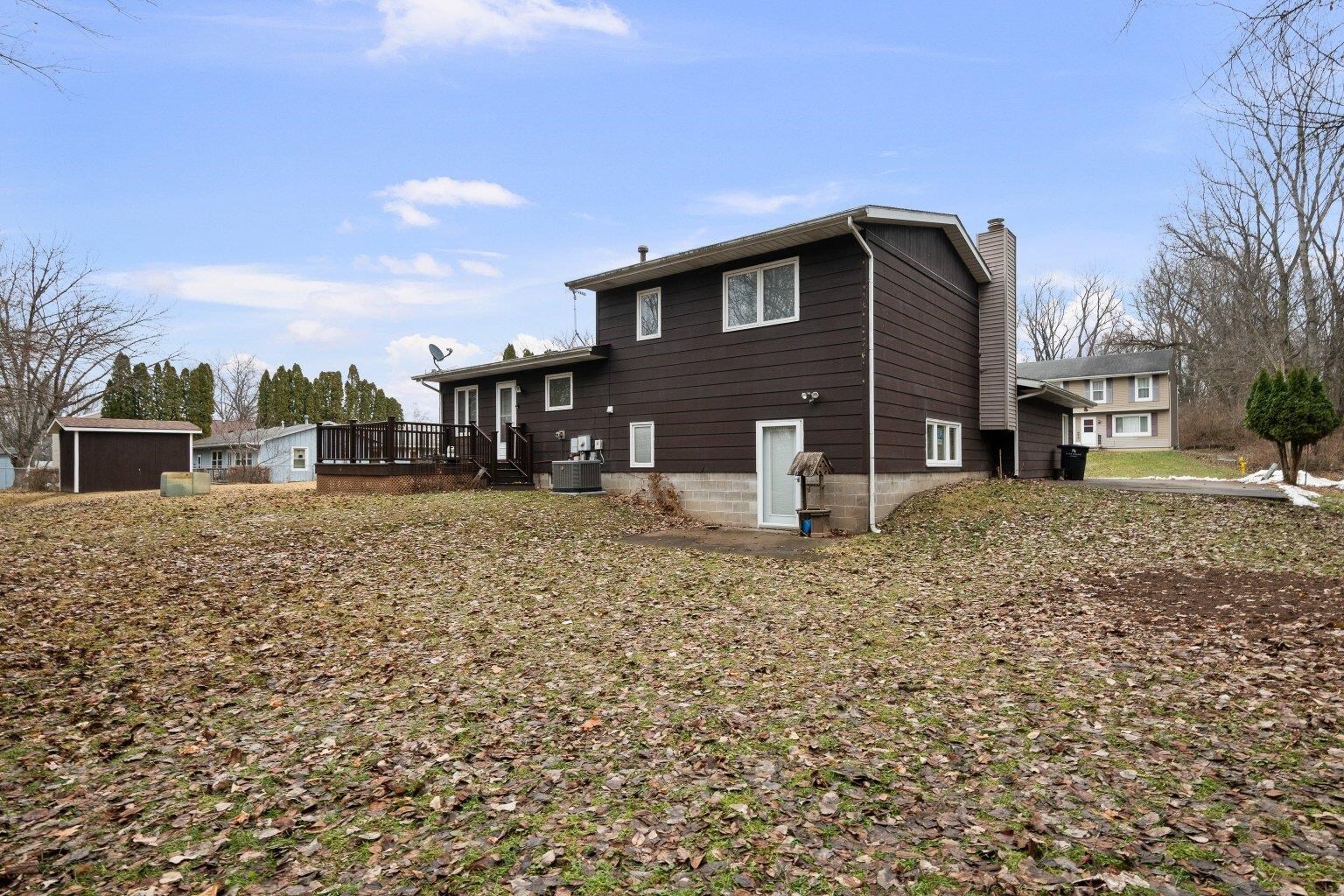 8412 10th Street W