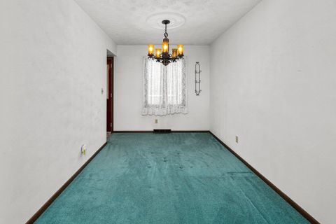 Tiny photo for 8412 10th Street W, Rock Island, IL 61201 (MLS # 100000527)