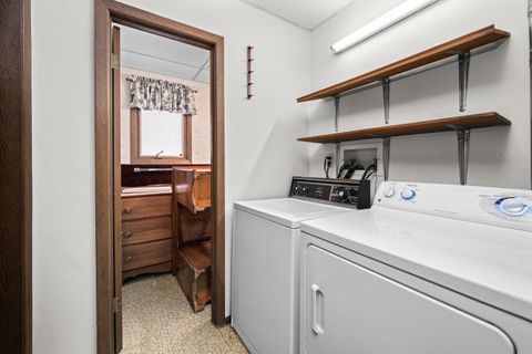 Tiny photo for 8412 10th Street W, Rock Island, IL 61201 (MLS # 100000527)