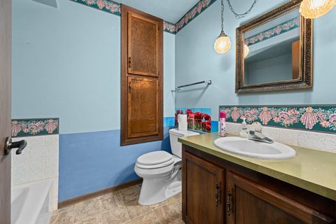 Tiny photo for 8412 10th Street W, Rock Island, IL 61201 (MLS # 100000527)