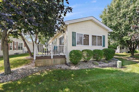 Tiny photo for 115 Hunter Court, Grayslake, IL 60030 (MLS # 12579291)