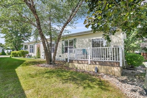 Tiny photo for 115 Hunter Court, Grayslake, IL 60030 (MLS # 12579291)