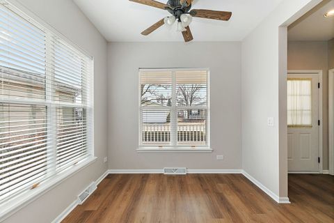 Tiny photo for 115 Hunter Court, Grayslake, IL 60030 (MLS # 12579291)