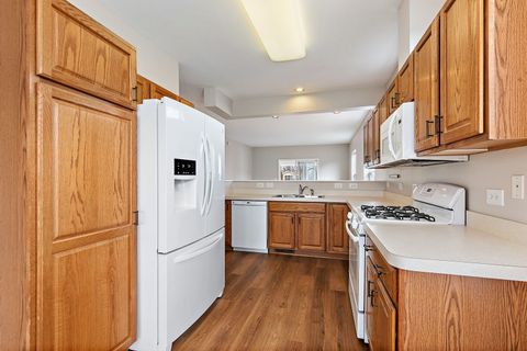 Tiny photo for 115 Hunter Court, Grayslake, IL 60030 (MLS # 12579291)