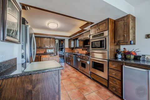 Tiny photo for 731 E Gartner Road, Naperville, IL 60540 (MLS # 12601095)