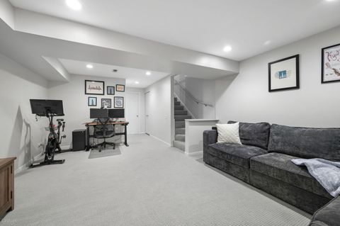 Tiny photo for 2820 N Greenview Avenue #B, Chicago, IL 60657 (MLS # 12625034)