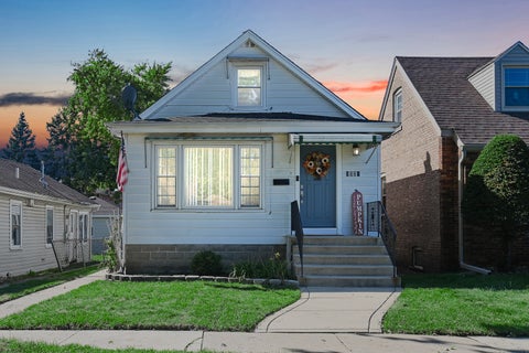 Photo of 9550 S California Avenue, Evergreen Park, IL 60805 (MLS # 12783537)
