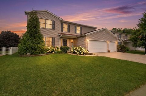 Photo of 1314 Cashel Drive, Bloomington, IL 61704 (MLS # 12676498)