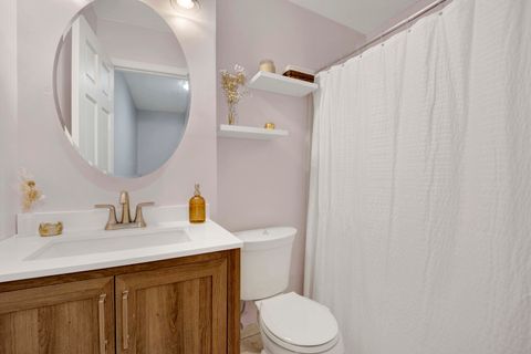 Tiny photo for 1678 Trowbridge Court #B, Wheaton, IL 60189 (MLS # 12564417)