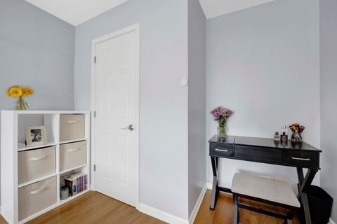 Tiny photo for 1678 Trowbridge Court #B, Wheaton, IL 60189 (MLS # 12564417)