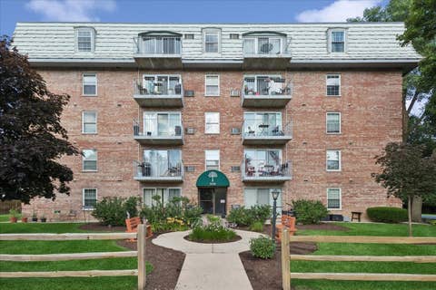 Tiny photo for 5125 Blodgett Avenue #218T, Downers Grove, IL 60515 (MLS # 12681617)