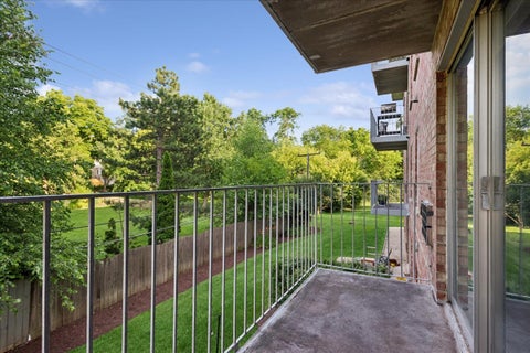 Tiny photo for 5125 Blodgett Avenue #218T, Downers Grove, IL 60515 (MLS # 12681617)