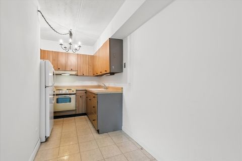 Tiny photo for 5125 Blodgett Avenue #218T, Downers Grove, IL 60515 (MLS # 12681617)
