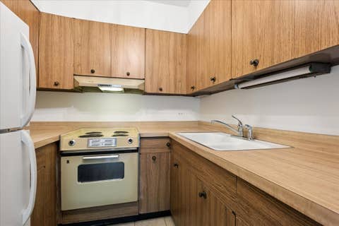 Tiny photo for 5125 Blodgett Avenue #218T, Downers Grove, IL 60515 (MLS # 12681617)