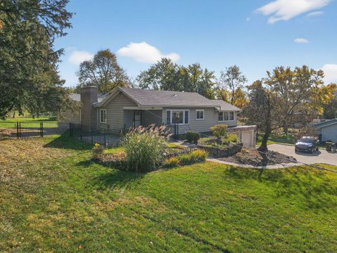 Tiny photo for 707 Coolidge Place, Rockford, IL 61107 (MLS # 12513723)