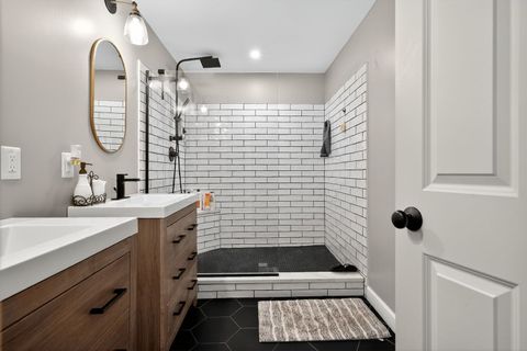 Tiny photo for 707 Coolidge Place, Rockford, IL 61107 (MLS # 12513723)