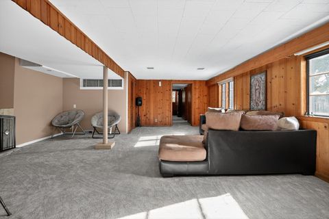 Tiny photo for 707 Coolidge Place, Rockford, IL 61107 (MLS # 12513723)