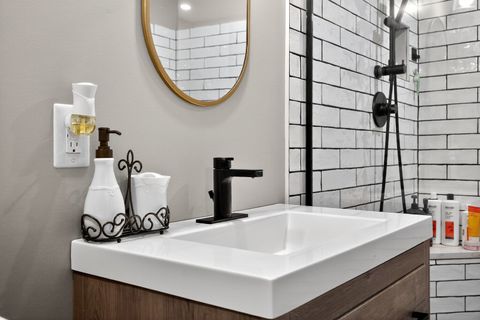 Tiny photo for 707 Coolidge Place, Rockford, IL 61107 (MLS # 12513723)