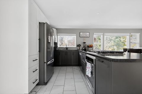 Tiny photo for 707 Coolidge Place, Rockford, IL 61107 (MLS # 12513723)