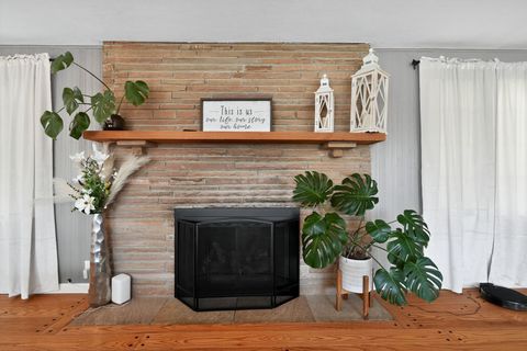 Tiny photo for 707 Coolidge Place, Rockford, IL 61107 (MLS # 12513723)